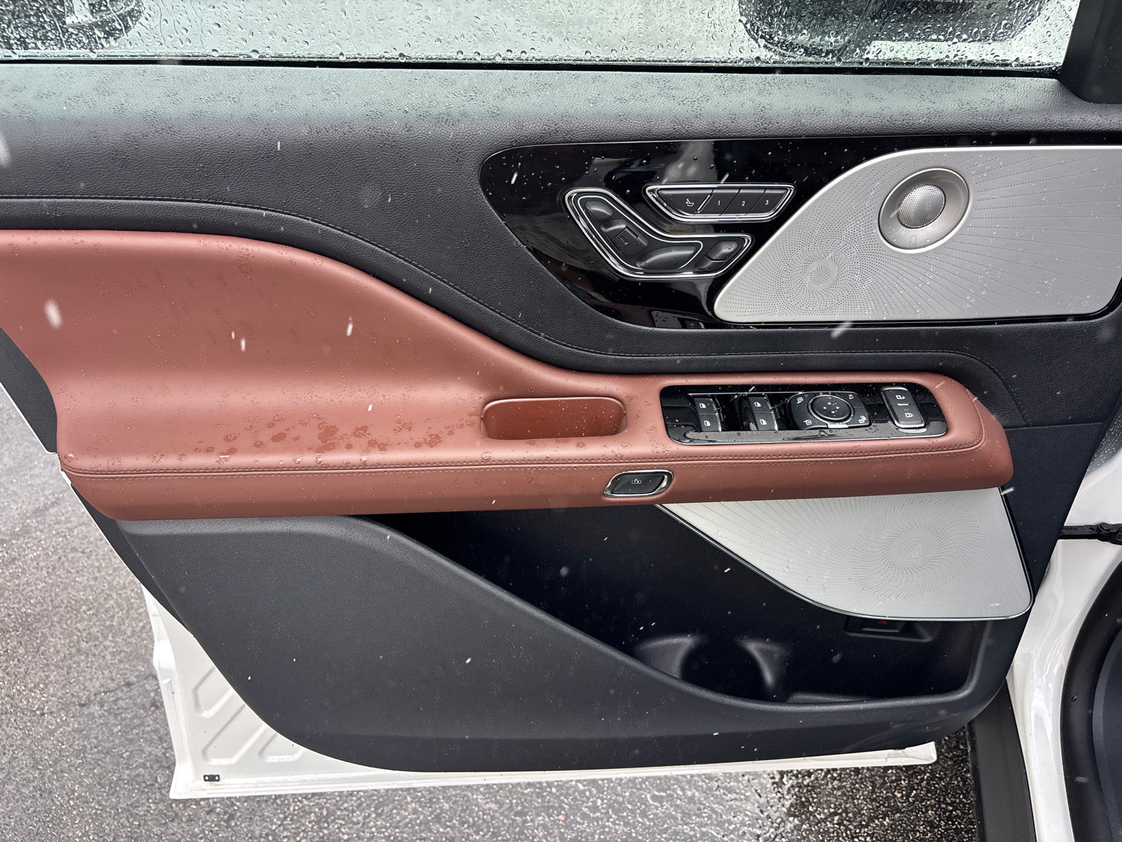 New 2026 Lincoln Aviator Reserve AWD/4WD image 11