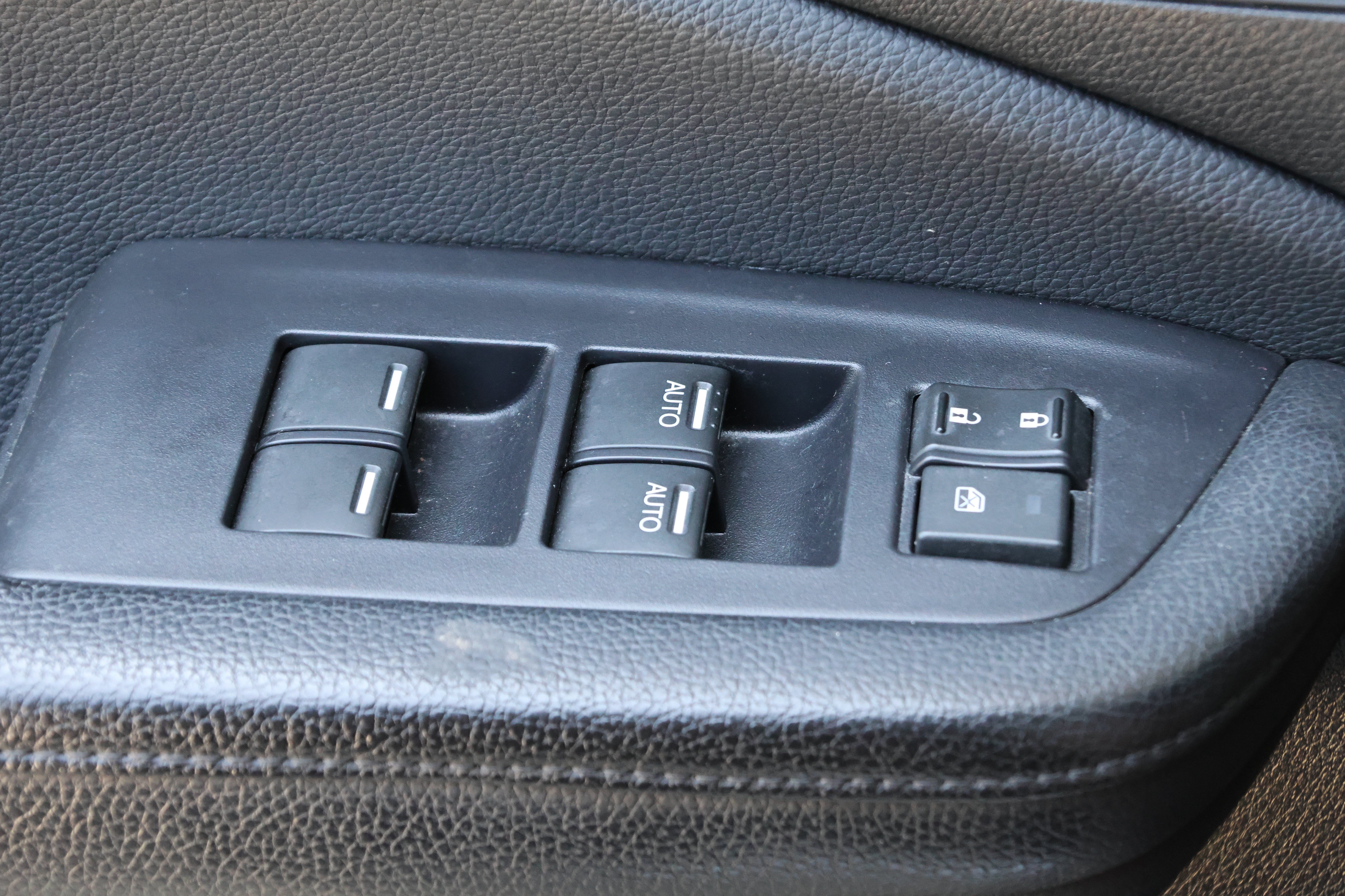 Used 2018 Honda Pilot Elite image 14