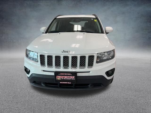 Used 2016 Jeep Compass Latitude image 3