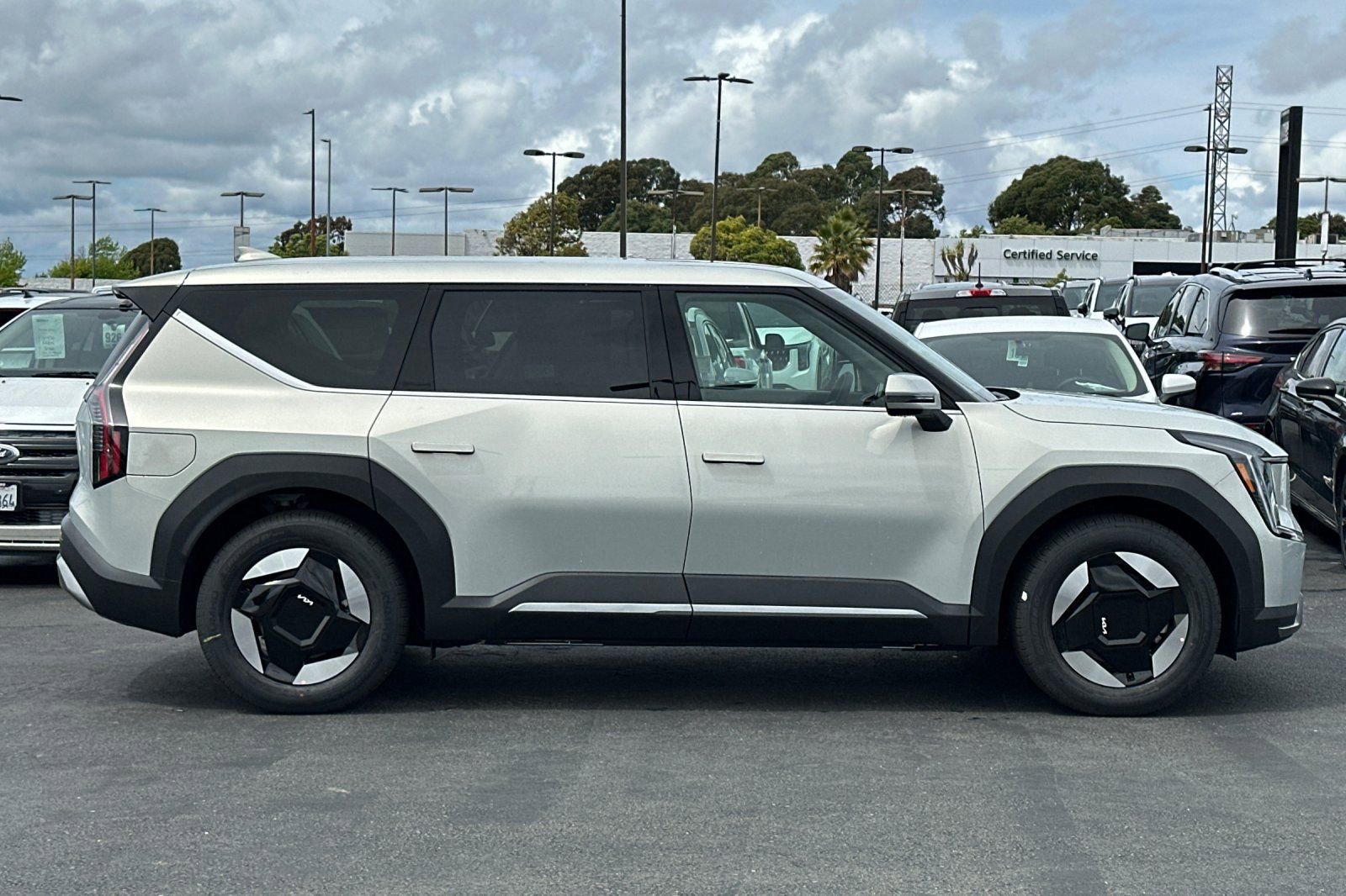 New 2026 Kia EV9 Light image 3