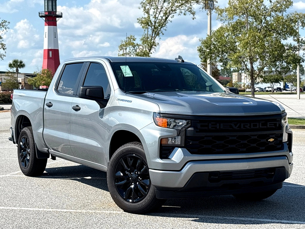Used 2025 Chevrolet Silverado 1500 Custom image 1