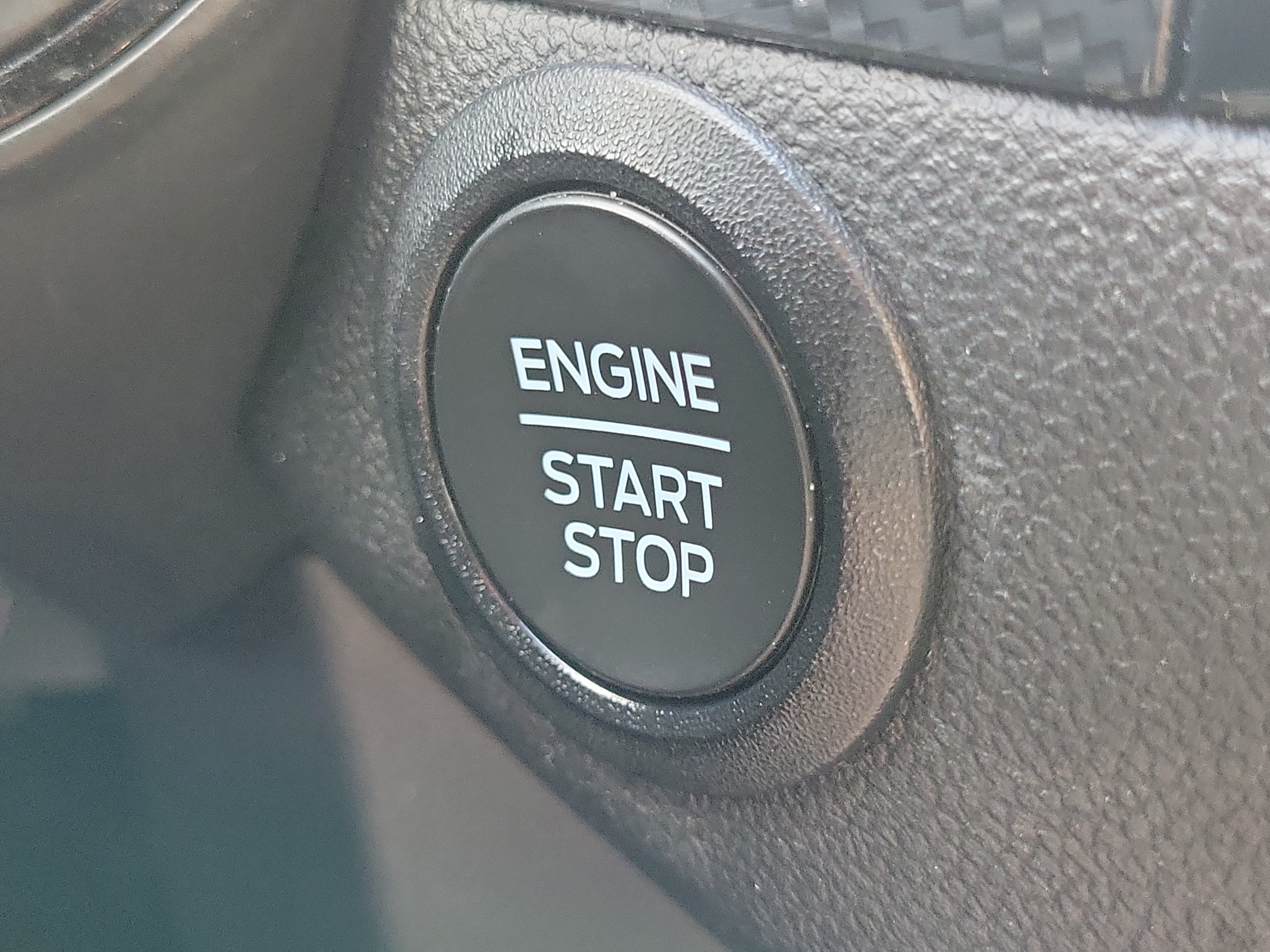 Used 2025 Ford Escape ST-Line FWD image 29