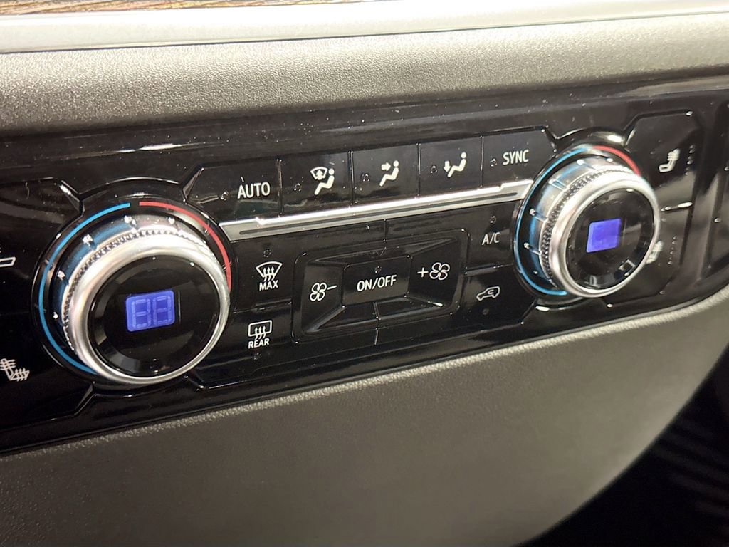 New 2026 GMC Sierra 1500 SLE w/ Preferred Package image 16