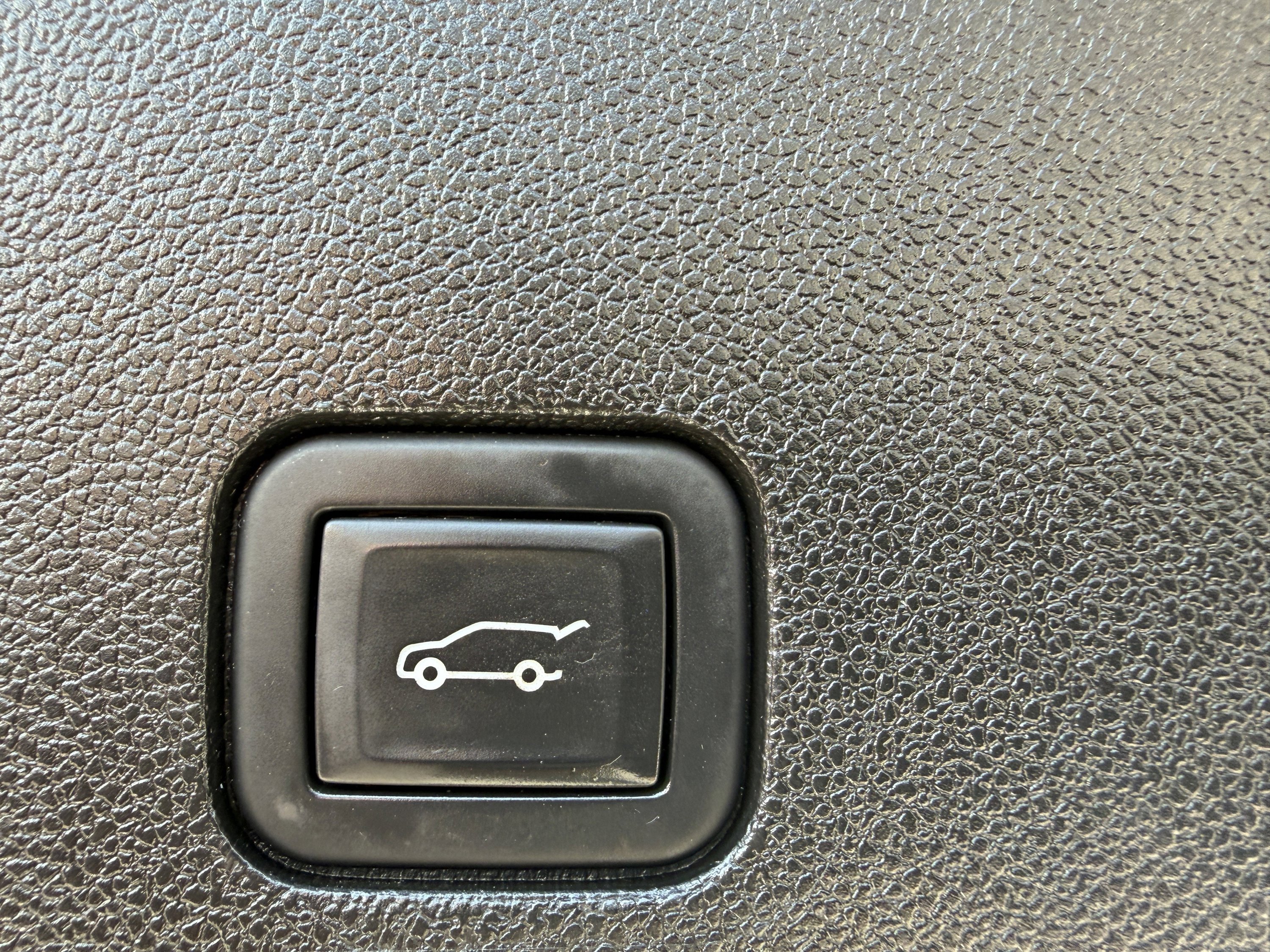 Used 2023 Cadillac XT6 Sport AWD/4WD image 12
