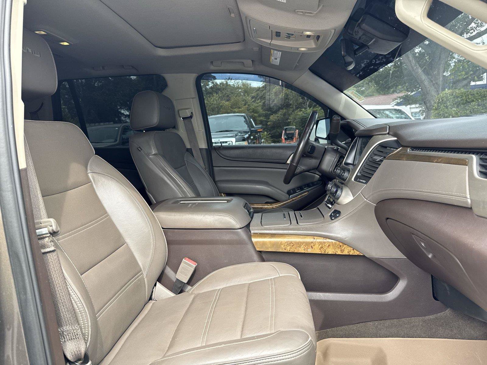 Used 2016 GMC Yukon Denali AWD/4WD image 23