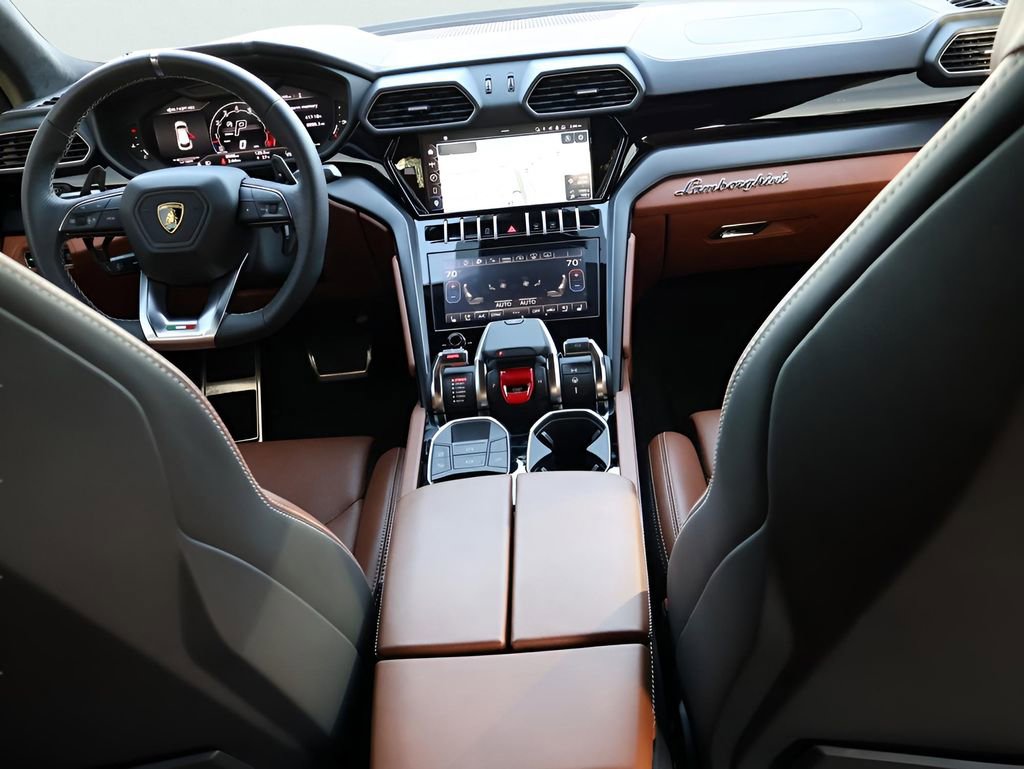 Used 2024 Lamborghini Urus S image 16