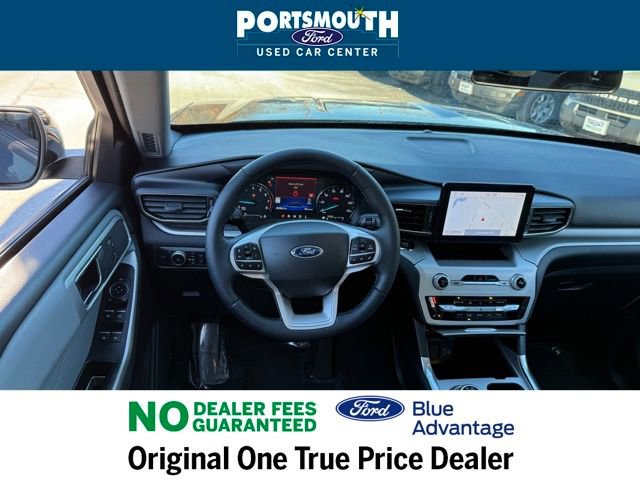 Used 2022 Ford Explorer XLT w/ Equipment Group 202A image 7