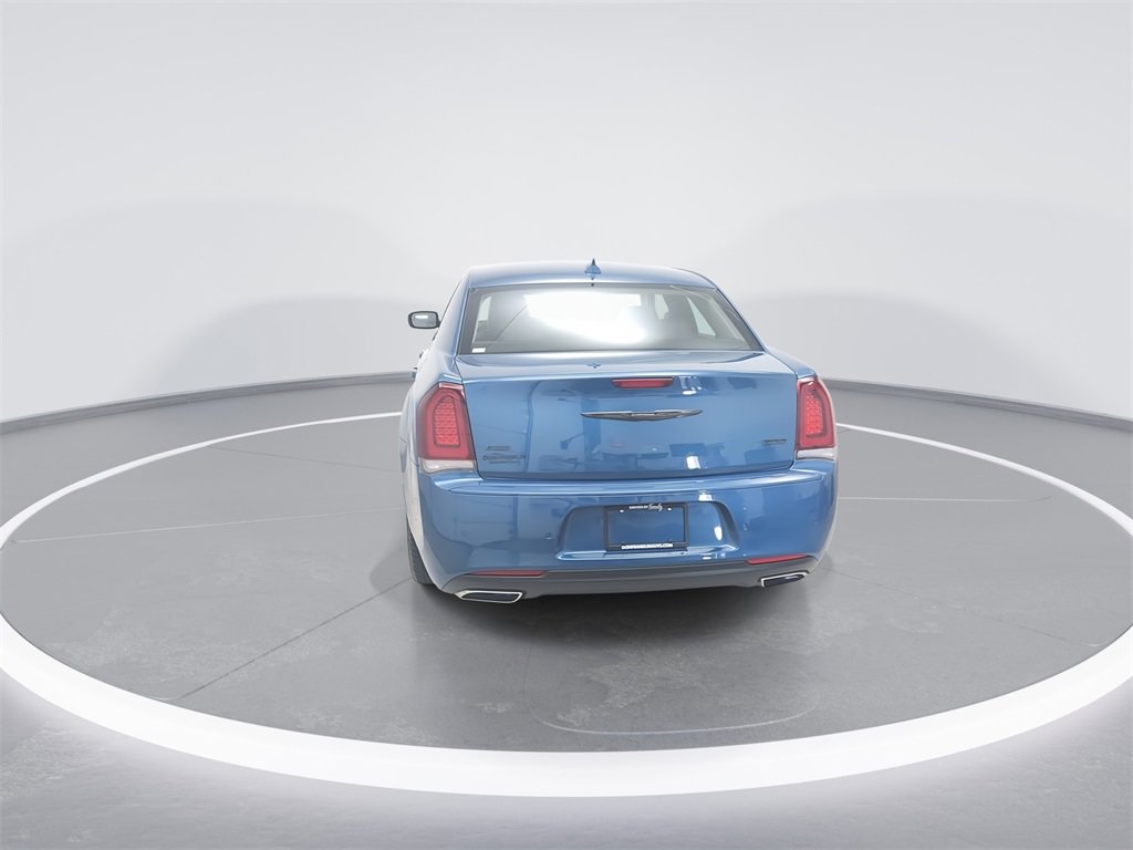 Used 2023 Chrysler 300 Touring L w/ Safetytec Plus Group image 6