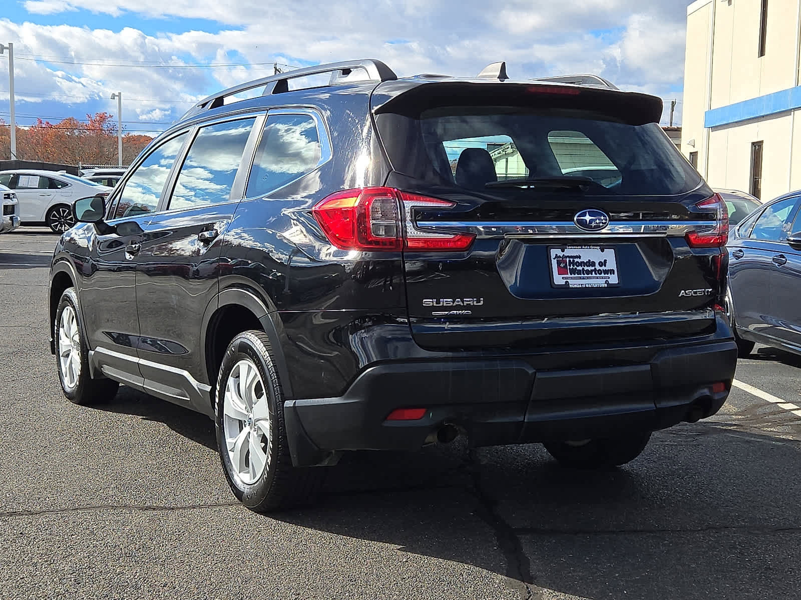 Used 2023 Subaru Ascent 8-Passenger image 7