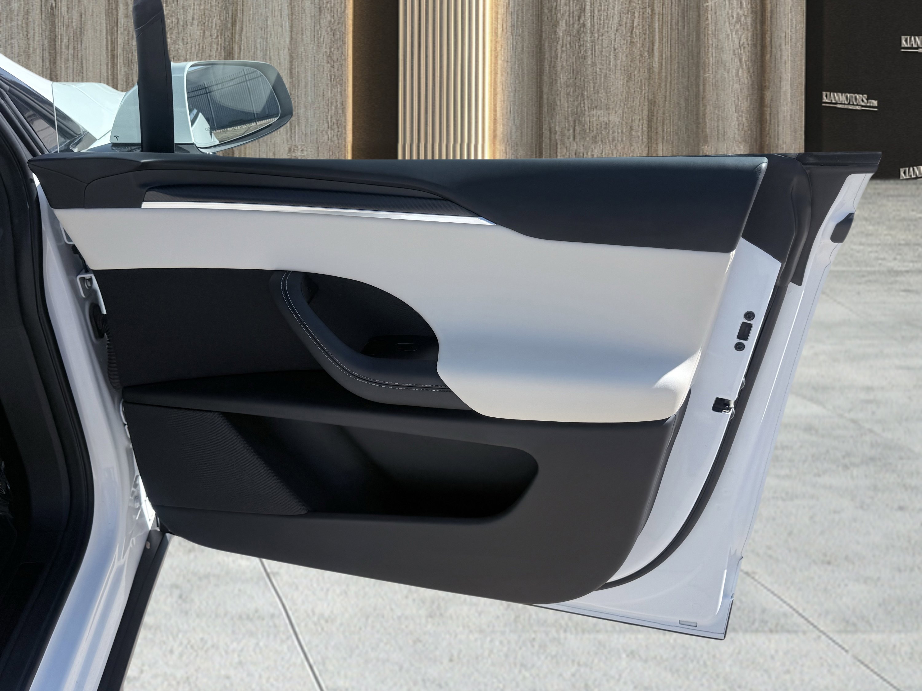 Used 2022 Tesla Model X Plaid image 62