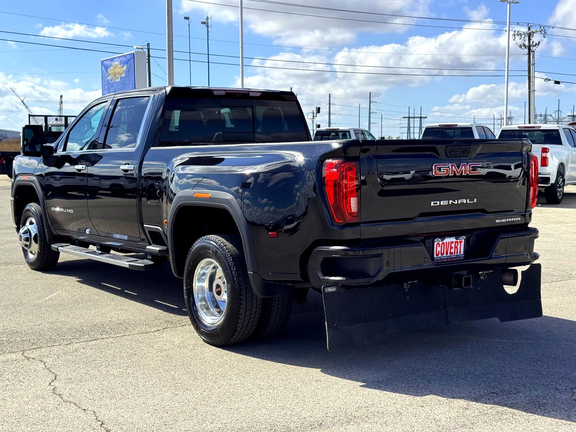Used 2022 GMC Sierra 3500 Denali image 9
