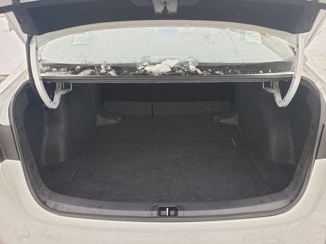 Used 2025 Toyota Corolla LE image 9