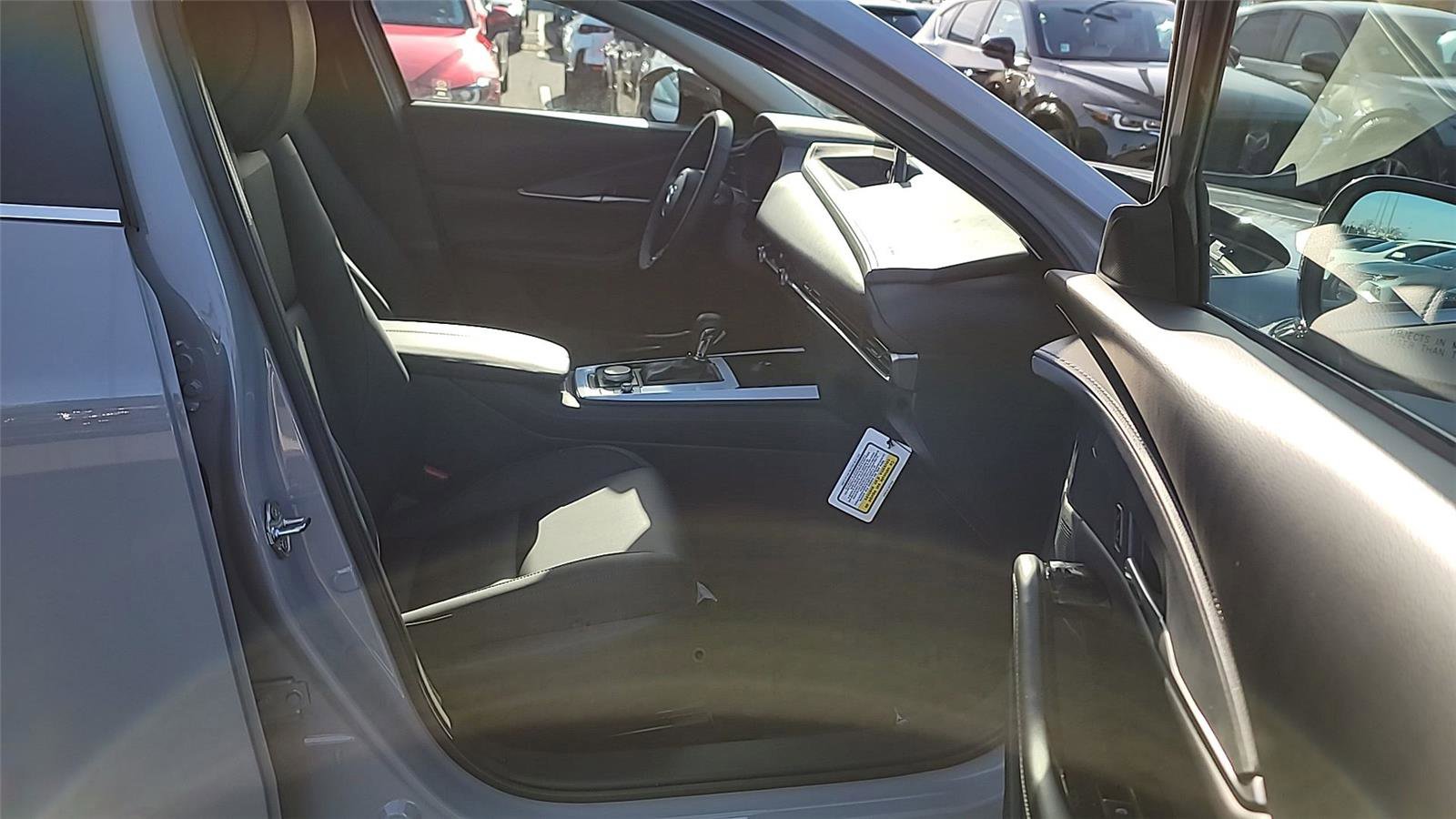 New 2025 MAZDA CX-30 AWD 2.5 S w/ Select Sport Pkg image 9