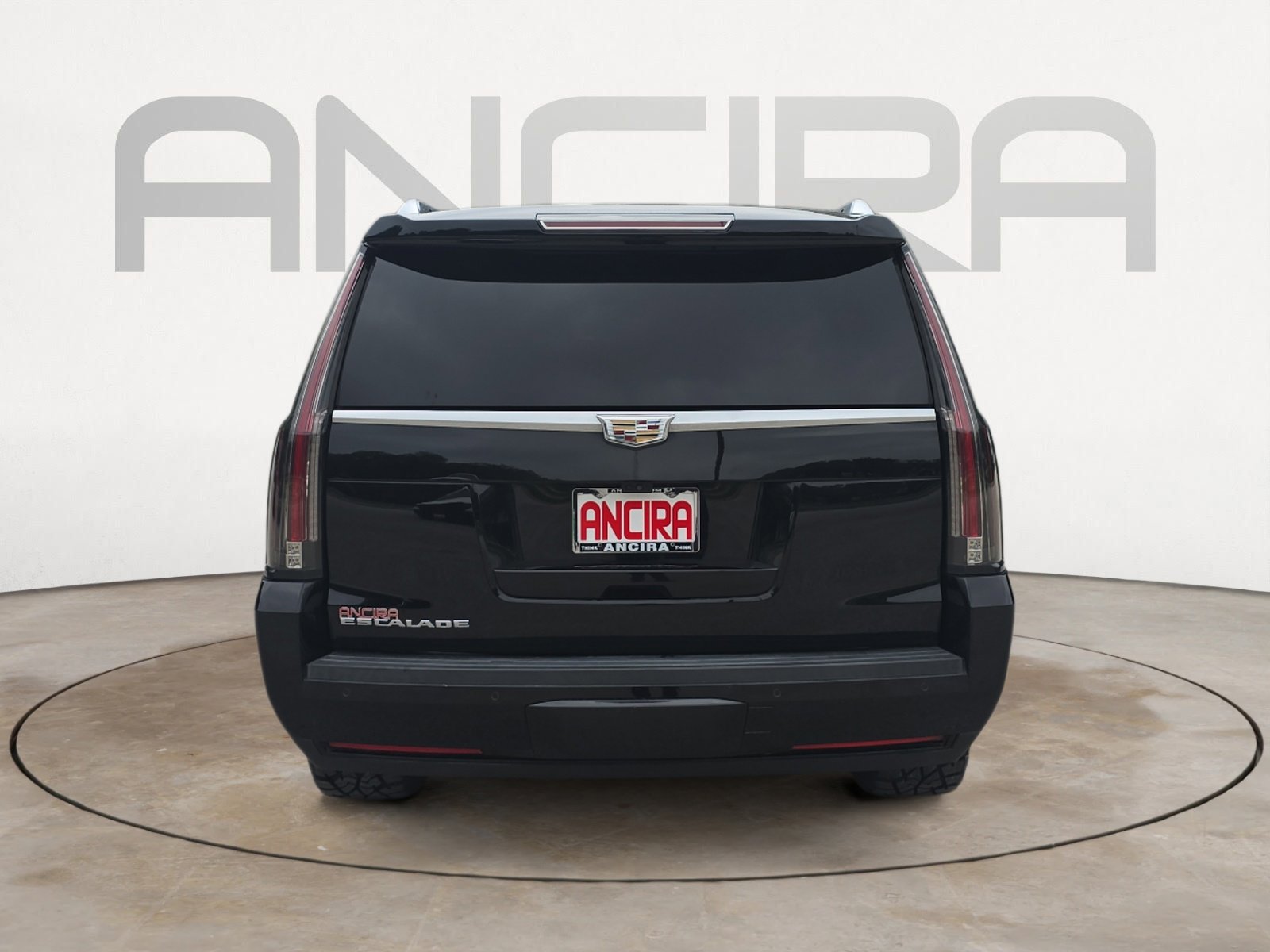 Used 2018 Cadillac Escalade ESV Platinum RWD image 9