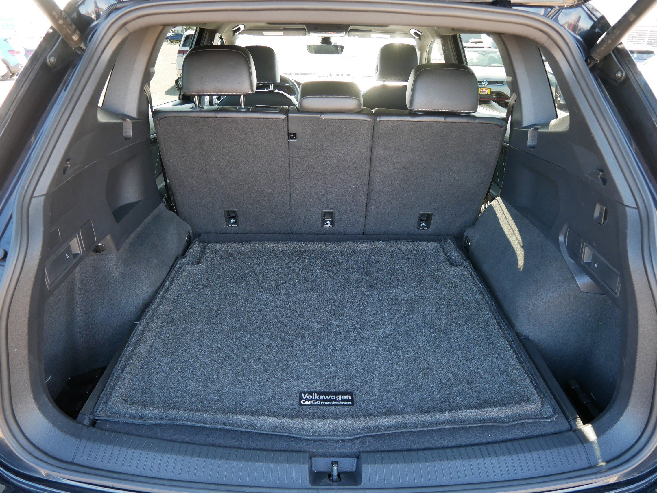 Used 2024 Volkswagen Tiguan SE R-Line w/ MDO Package, Two-Row image 18