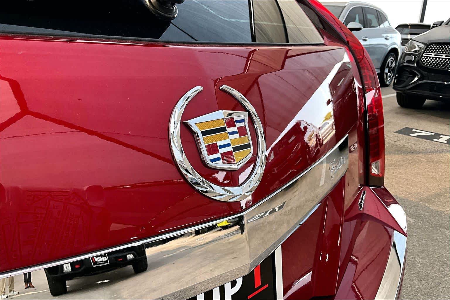 Used 2010 Cadillac CTS Premium RWD image 9