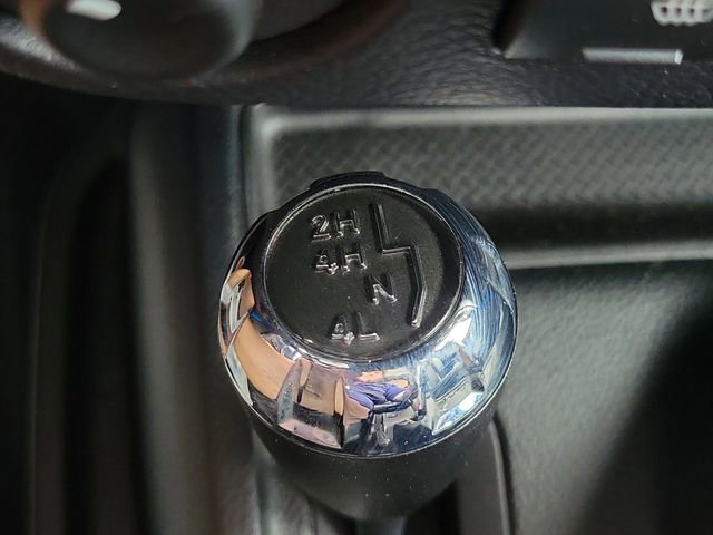 Used 2016 Jeep Wrangler Rubicon image 25