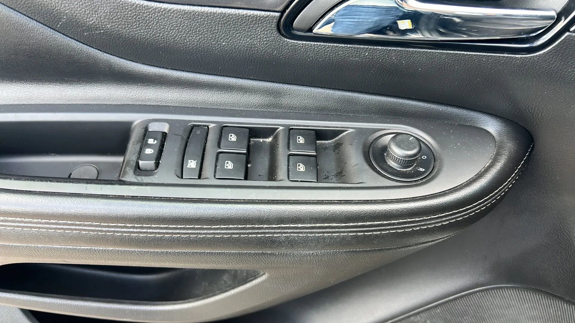 Used 2019 Buick Encore Preferred FWD image 14