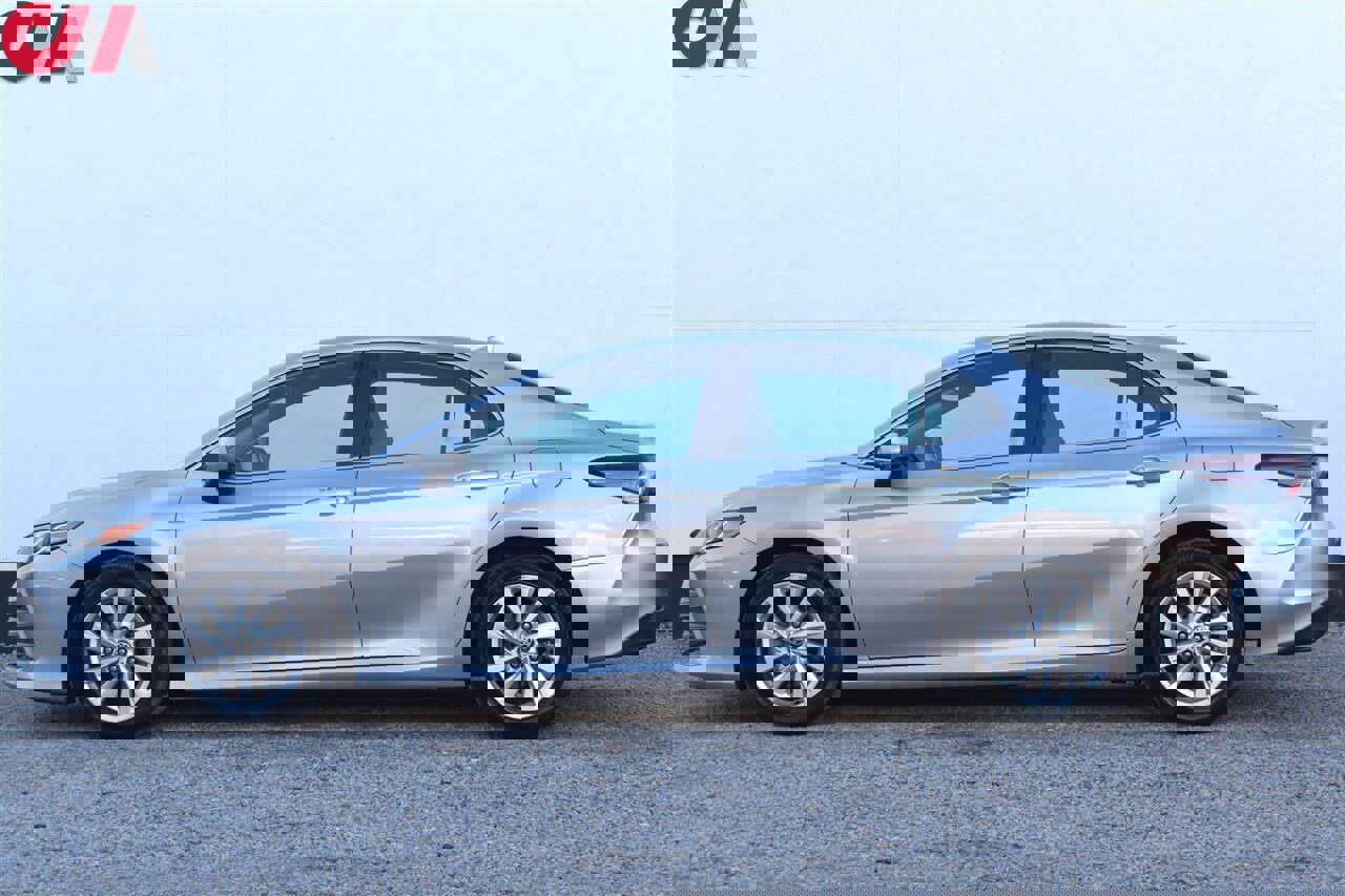 Used 2022 Toyota Camry LE AWD/4WD image 9