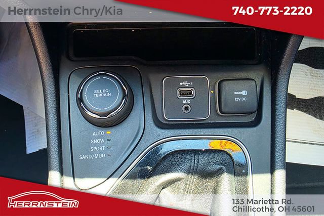 Used 2020 Jeep Cherokee Limited w/ Luxury Group AWD/4WD image 20