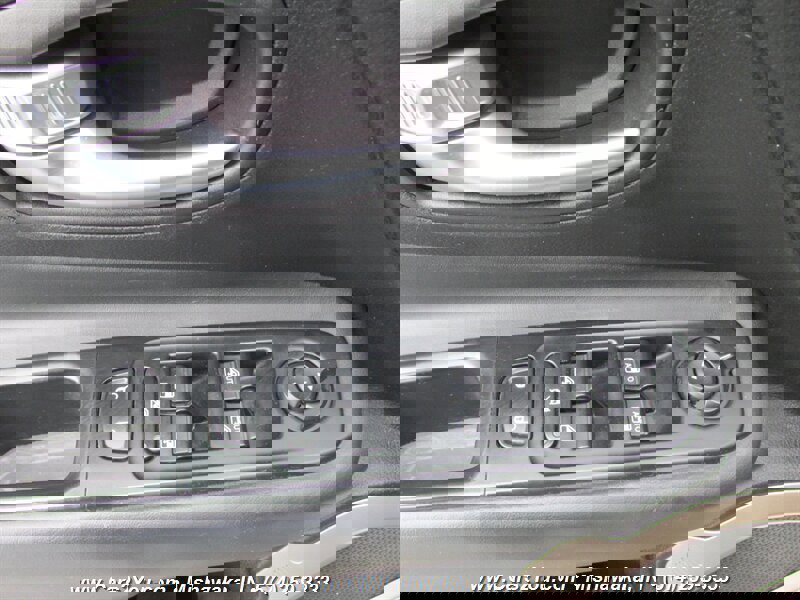 Used 2017 Jeep Renegade Limited image 10