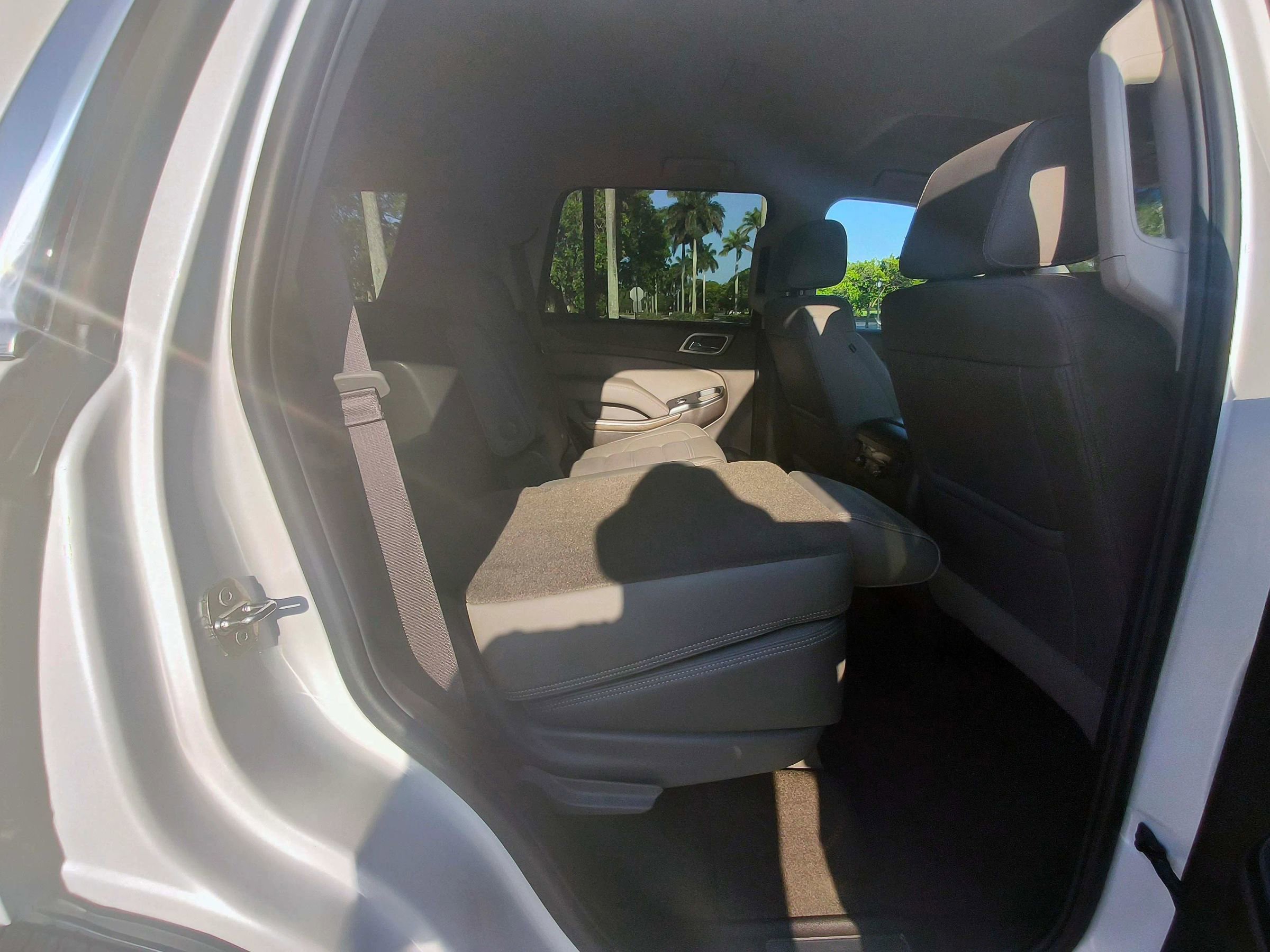 Used 2018 GMC Yukon Denali w/ Enhanced Security Package AWD/4WD image 33