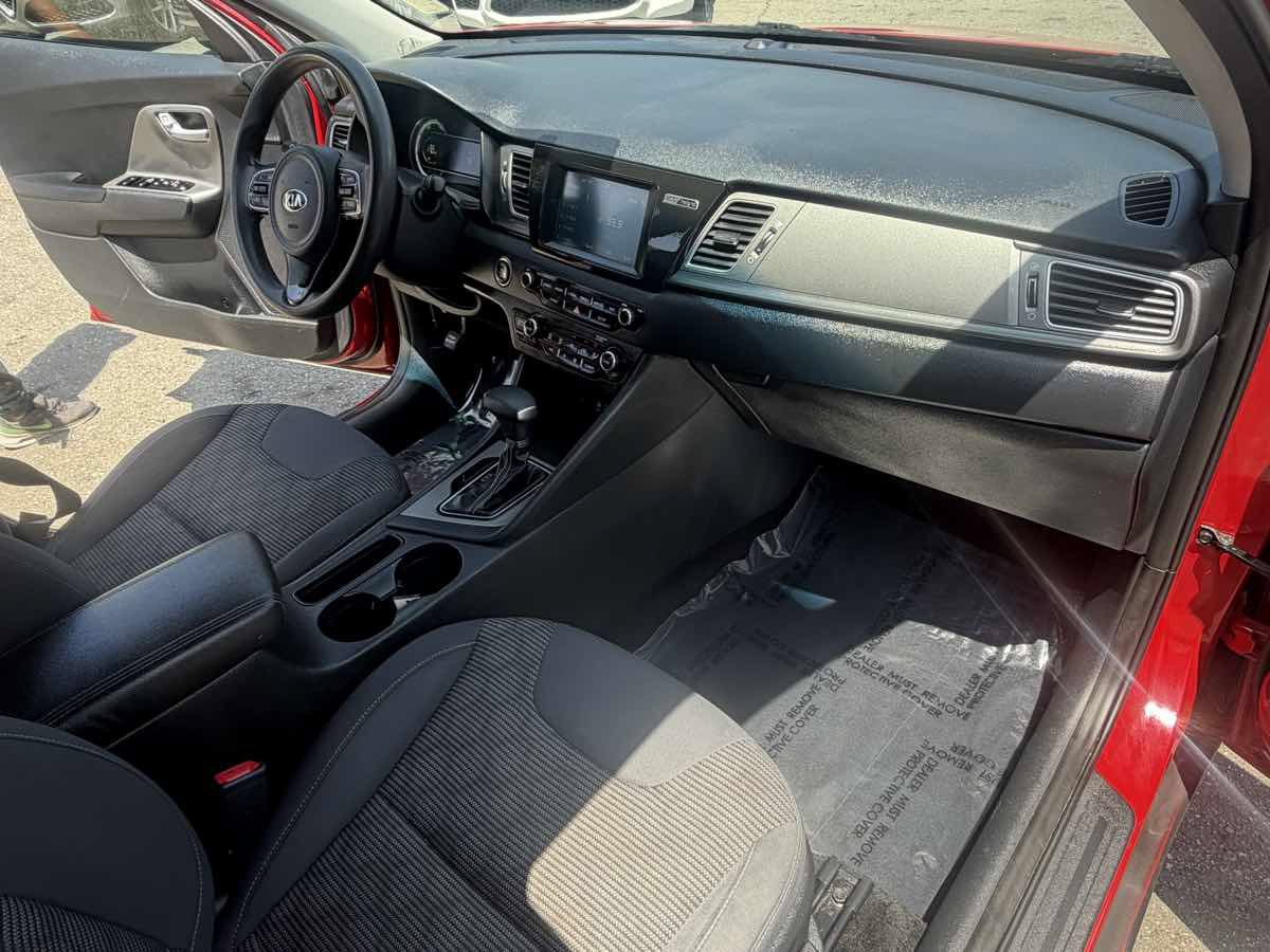 Used 2019 Kia Niro LX FWD image 10