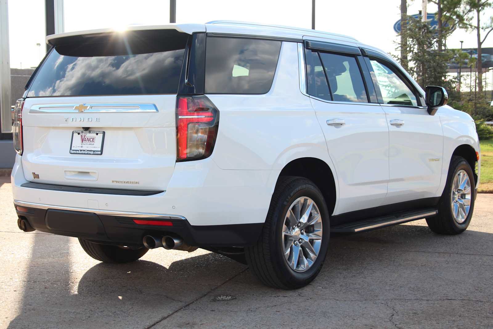 Used 2023 Chevrolet Tahoe Premier AWD/4WD image 12