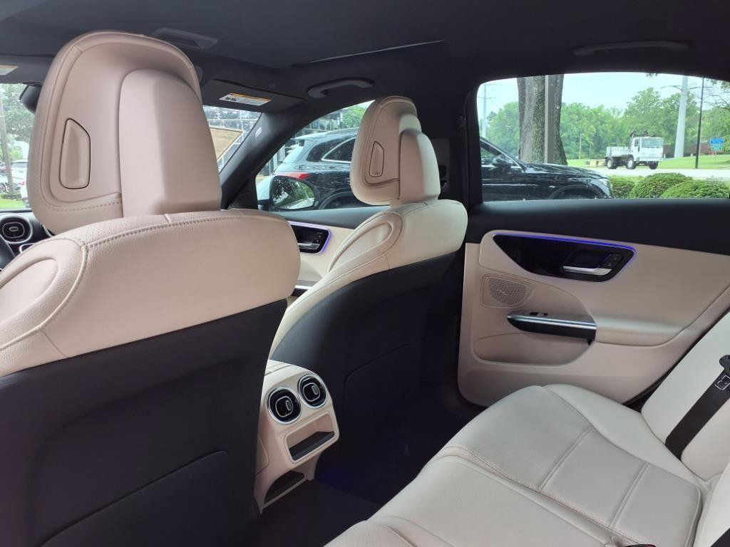 Used 2025 Mercedes-Benz C 300 Sedan image 19