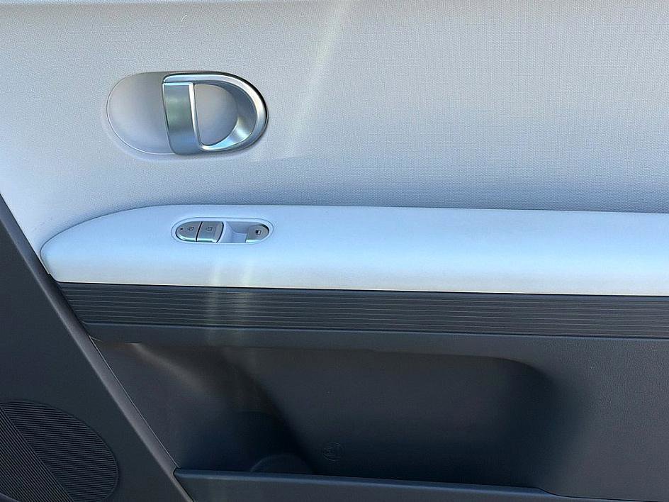 Used 2023 Hyundai Ioniq 5 SE image 22