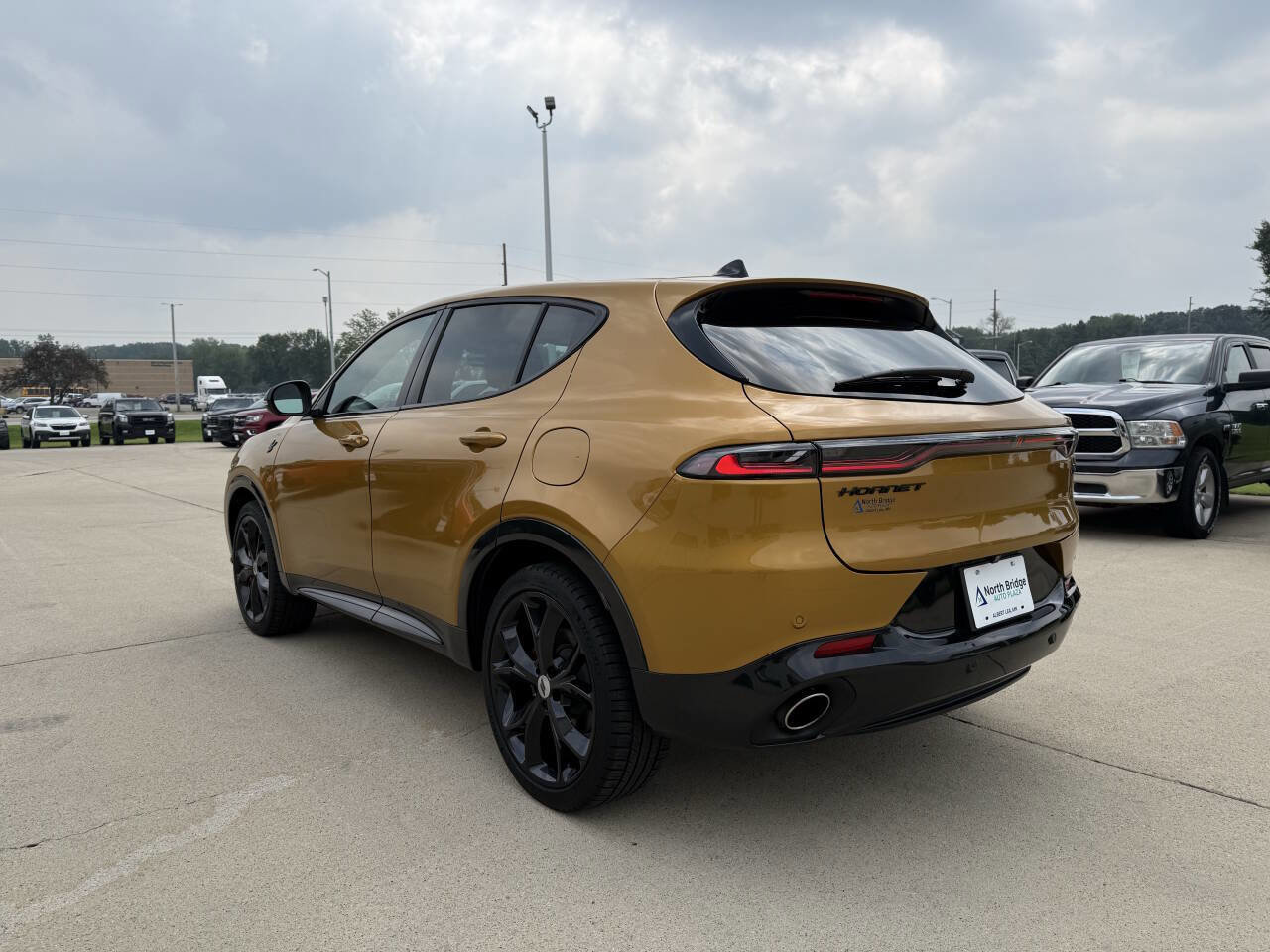 Used 2024 Dodge Hornet R/T image 3