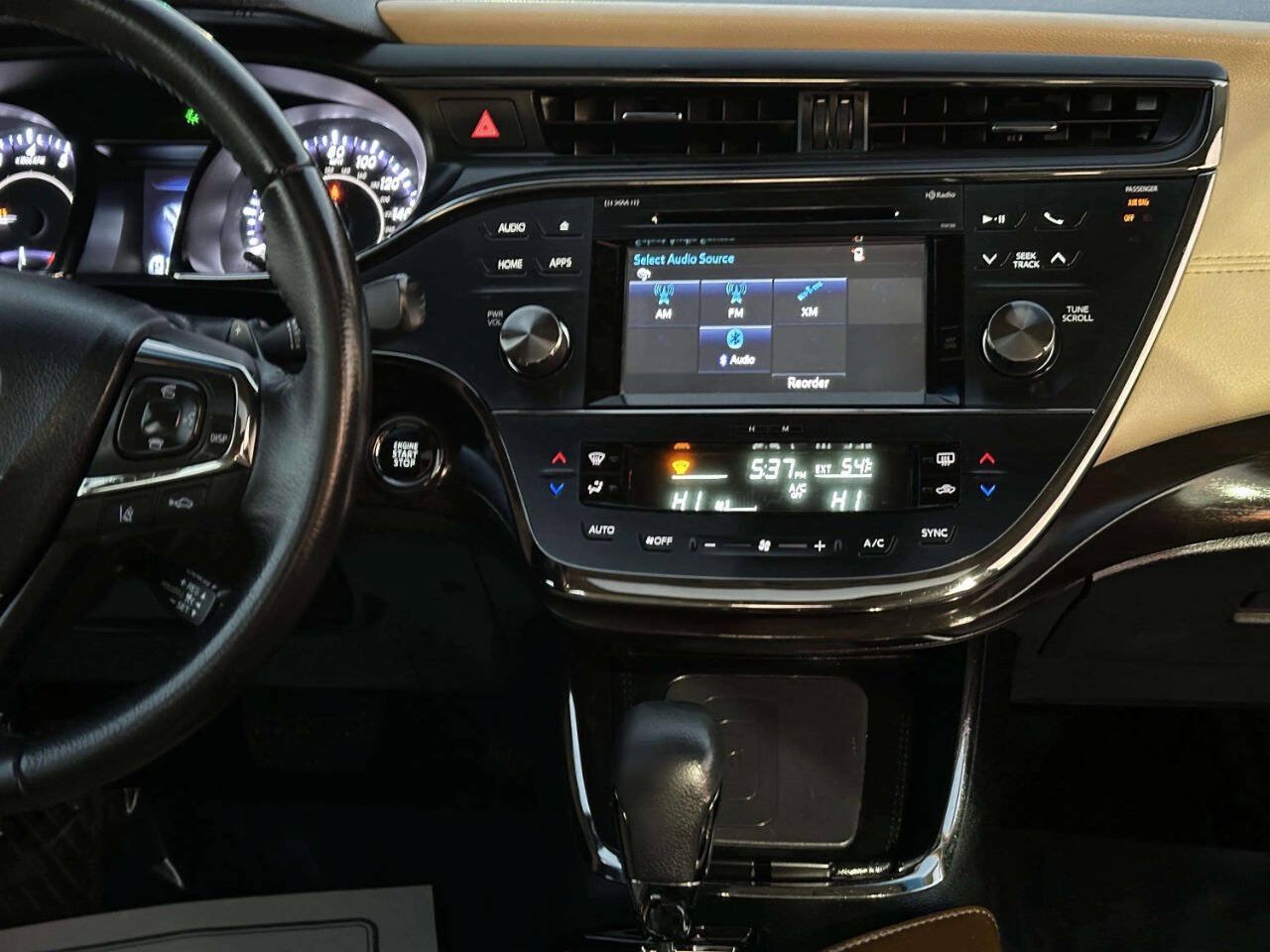 Used 2017 Toyota Avalon XLE Premium FWD image 20