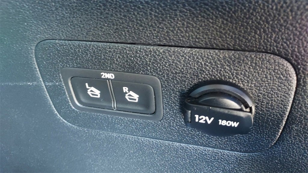 Used 2021 Hyundai Santa Fe Limited image 24