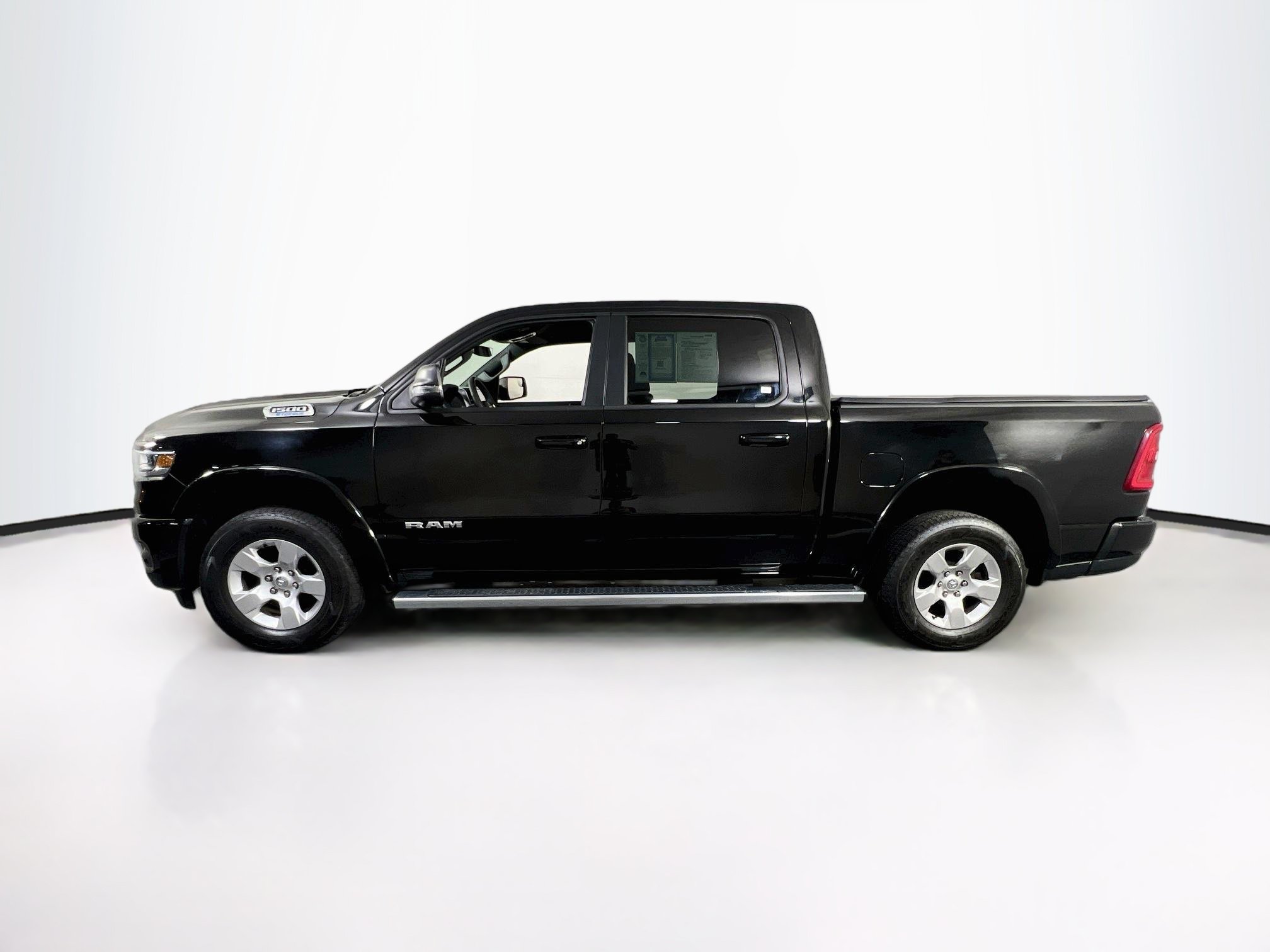 Used 2025 RAM 1500 Big Horn AWD/4WD image 8