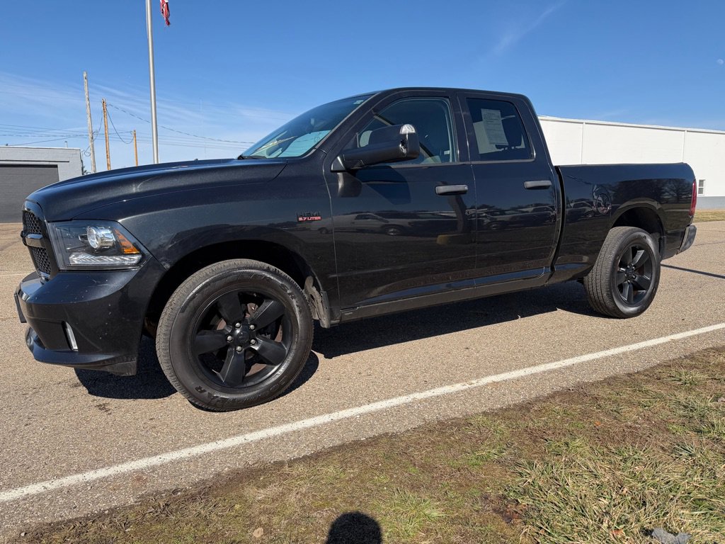 Used 2015 RAM 1500 Express w/ Black Ram 1500 Express Group AWD/4WD image 3