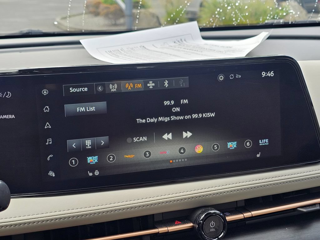 Used 2023 Nissan Ariya AWD image 22