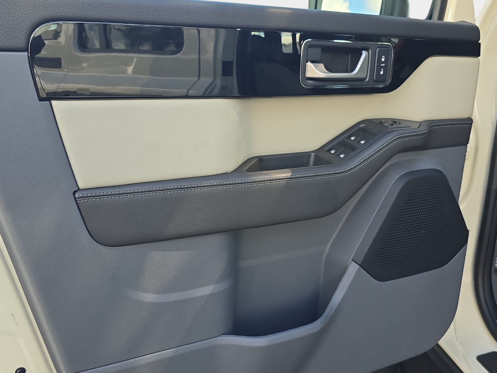 New 2026 INEOS Grenadier Station Wagon AWD/4WD image 26