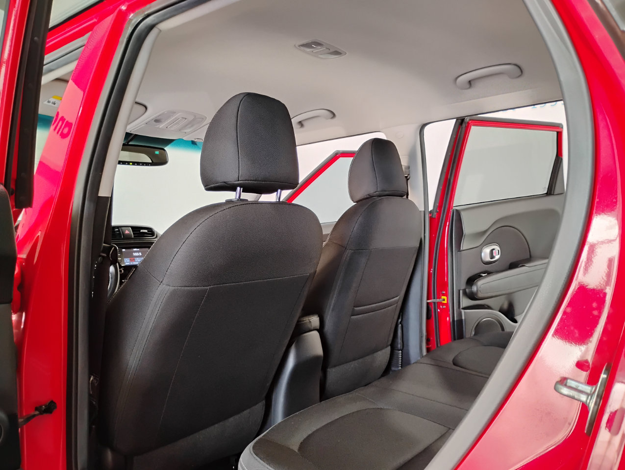 Used 2017 Kia Soul + w/ Designer's Package image 9