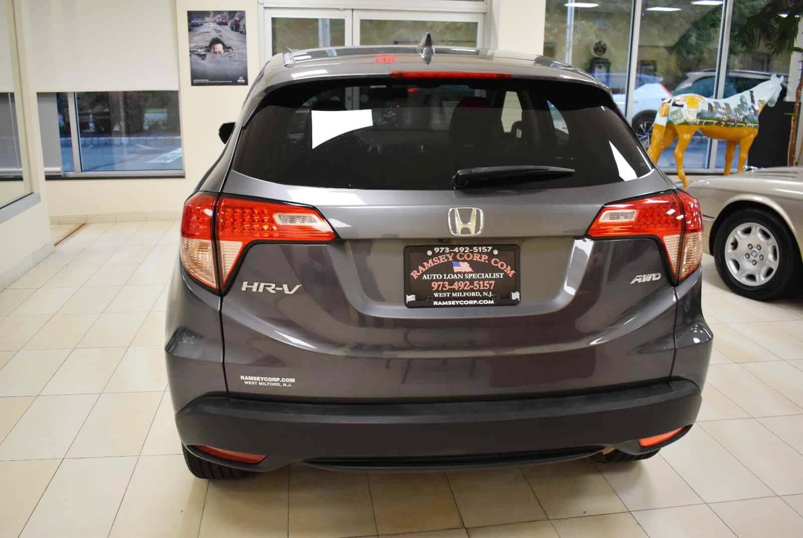 Used 2018 Honda HR-V EX image 5