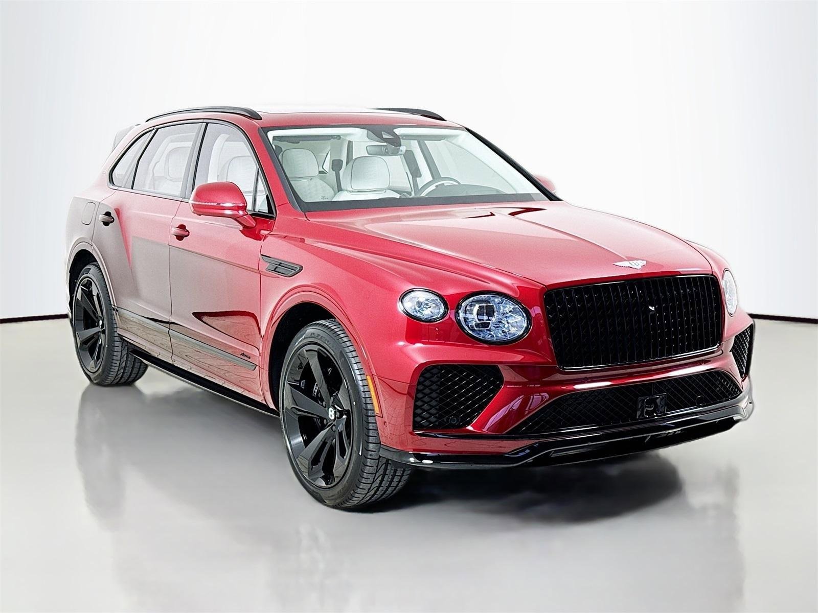 Used 2025 Bentley Bentayga image 1