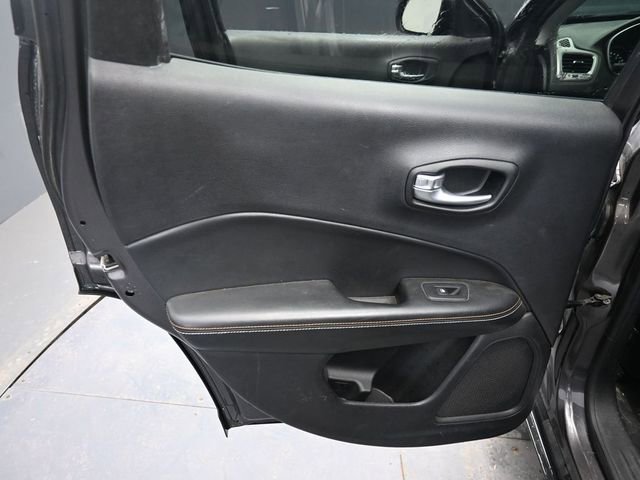 Used 2018 Jeep Compass Latitude image 31