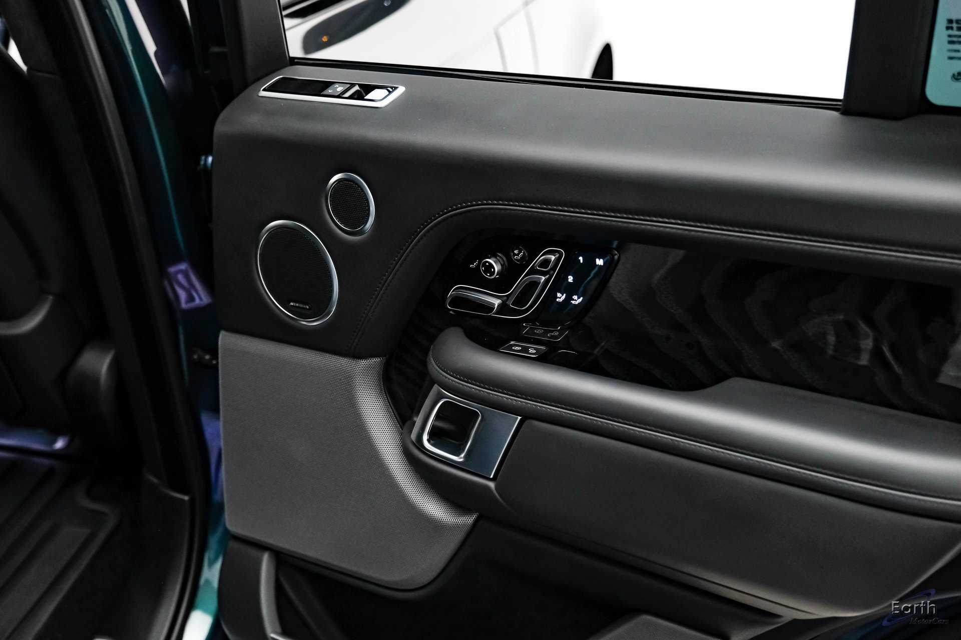 Used 2020 Land Rover Range Rover Autobiography image 81