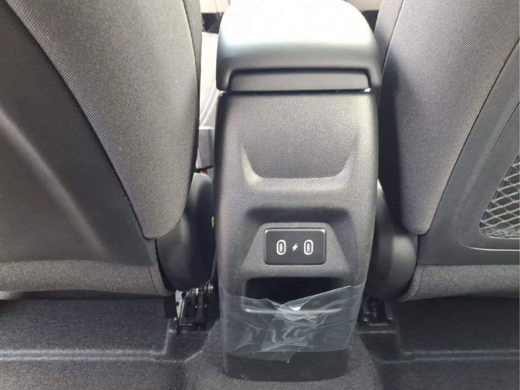 New 2026 Hyundai Venue SEL FWD image 13