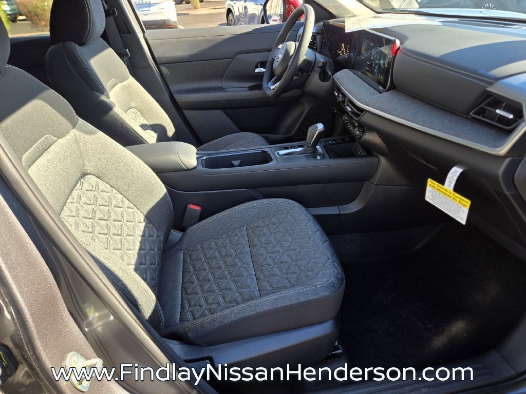 New 2027 Nissan Kicks SV FWD image 17