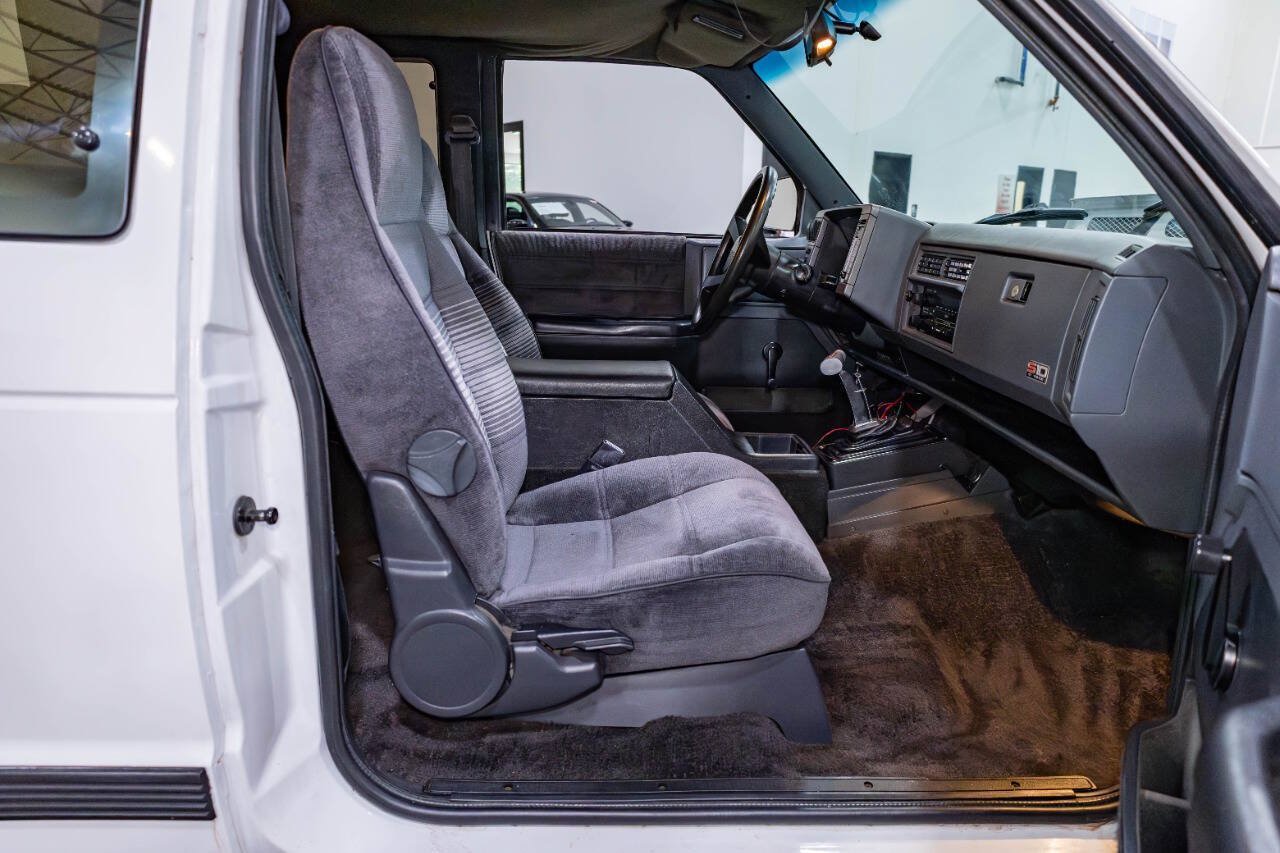 Used 1993 Chevrolet S10 Pickup 2WD Extended Cab image 32
