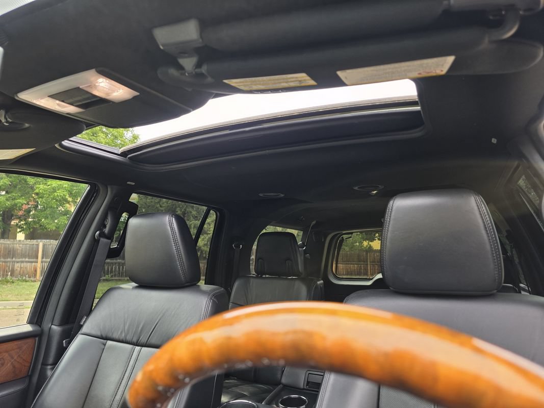 Used 2017 Lincoln Navigator L Select AWD/4WD image 37
