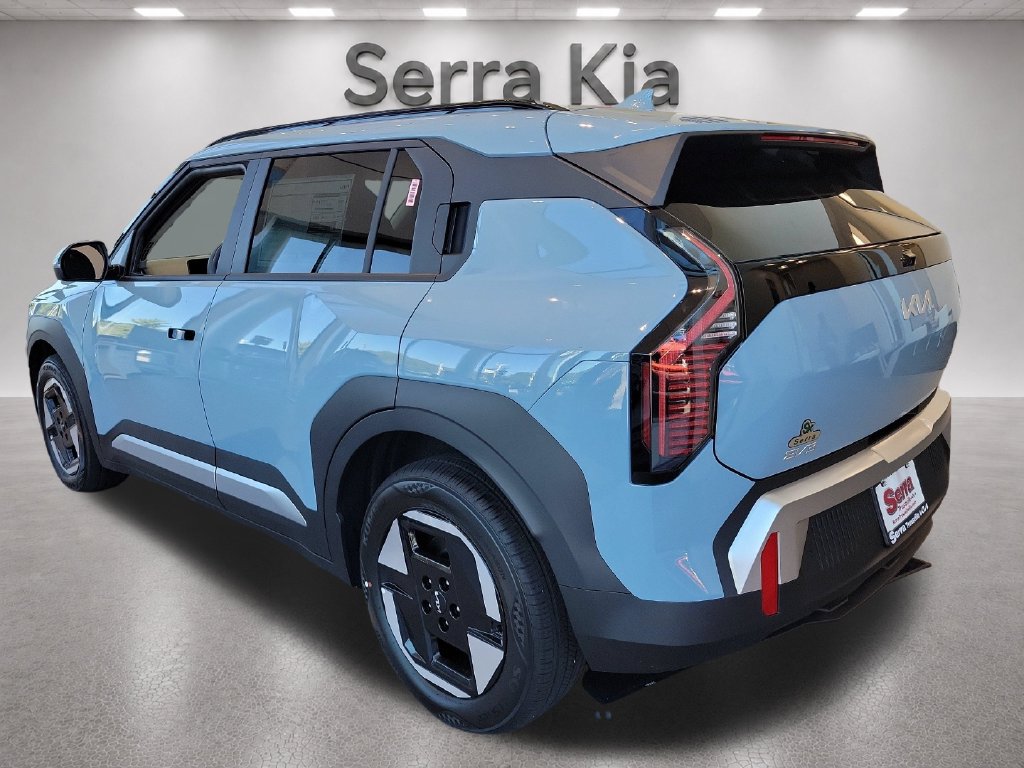New 2027 Kia EV3 Wind FWD image 3