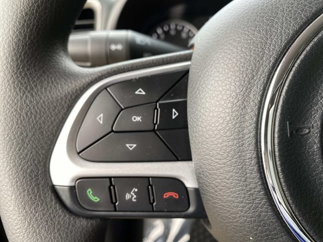 Used 2023 Jeep Renegade Latitude AWD/4WD image 14