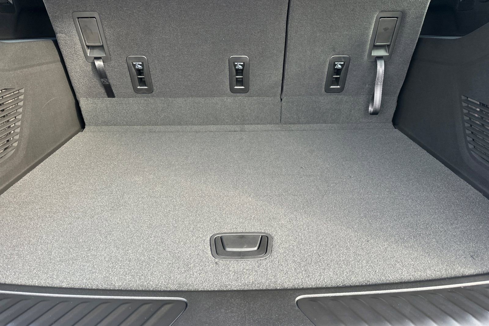 New 2026 Chevrolet Suburban LS image 15