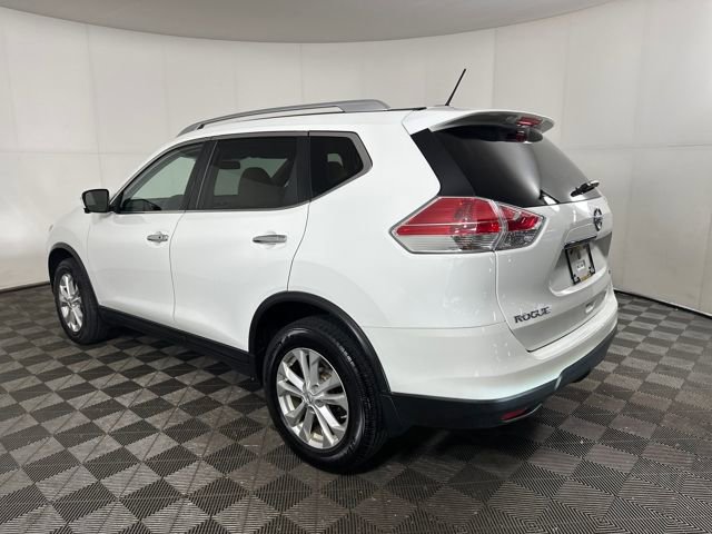 Used 2016 Nissan Rogue SV w/ SV Premium Package image 5